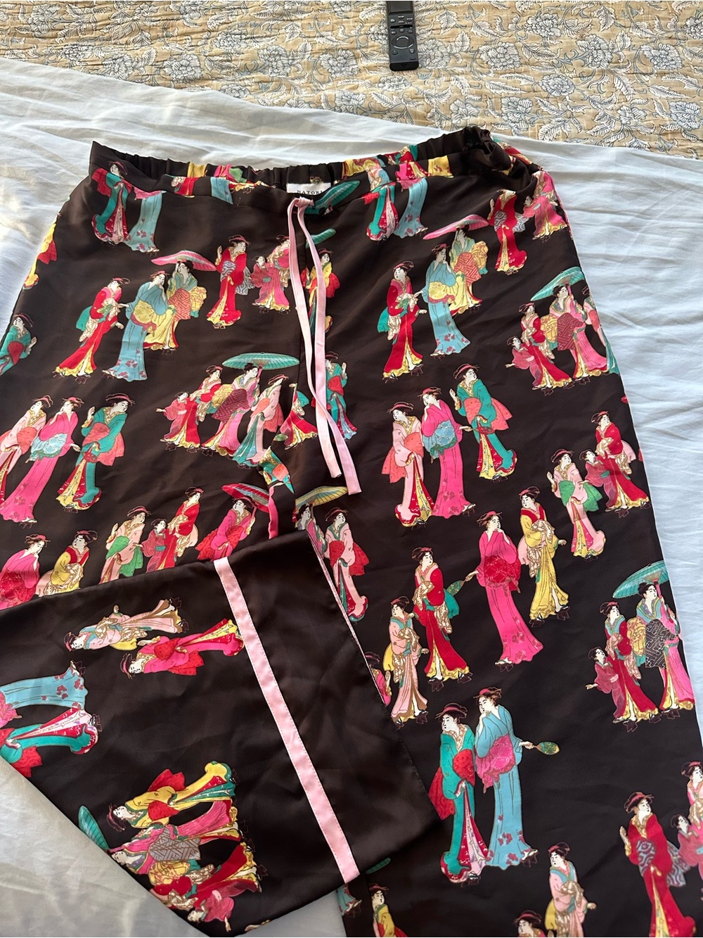 Natori Black Pajama Pants with Multicolor Geisha Print - Picture 2 of 5